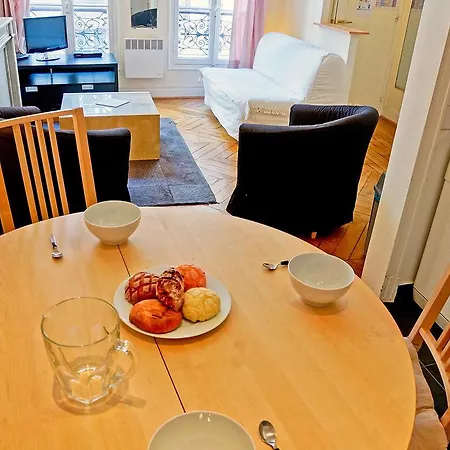 Apartment Berri A باريس